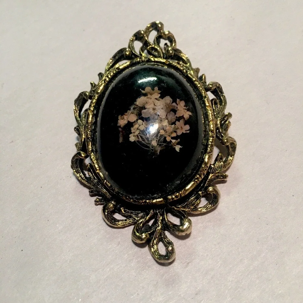 Vintage Brooch Pin Pink Flowers Under Glass Cabochon Gold Tone